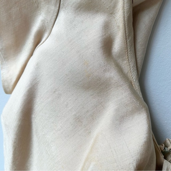 Vintage 1960s gold silk handmade sheath dress with front bow bodice detail - Picture 5 of 13